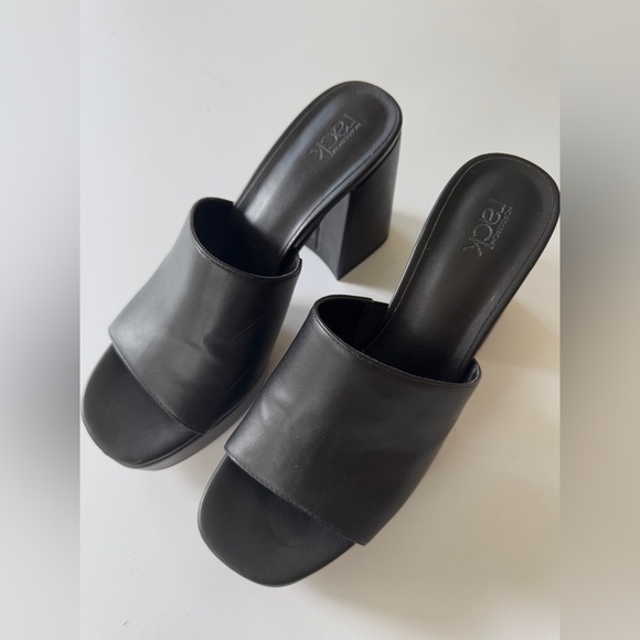 NORDSTROM RACK Vegan Leather Chunky Heels Black - Picture 3 of 6